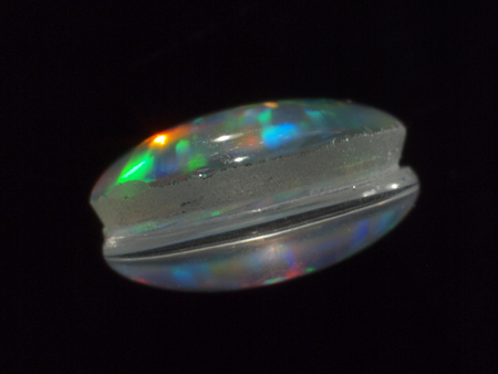 Sandwich-Opal mit Opalimitation (Seitenansicht)